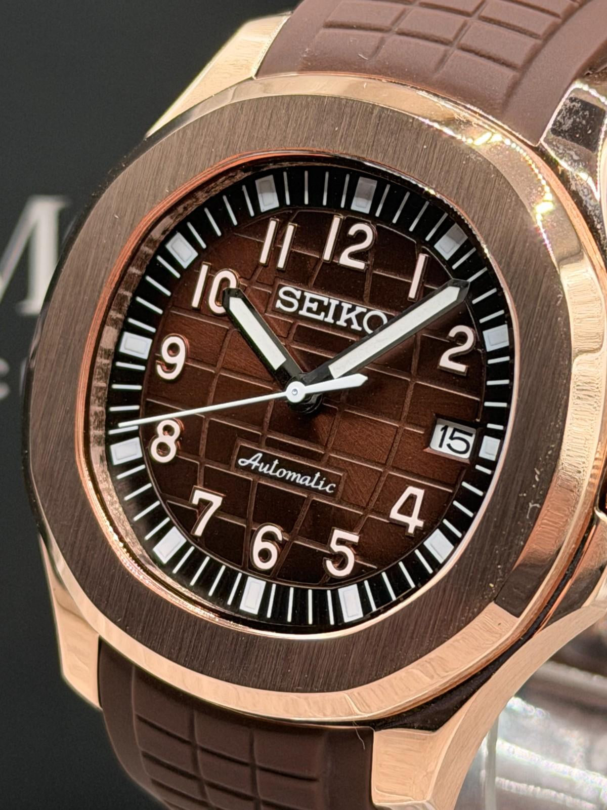 Nauteiko (Aquanaut) Rose Gold Chocolate