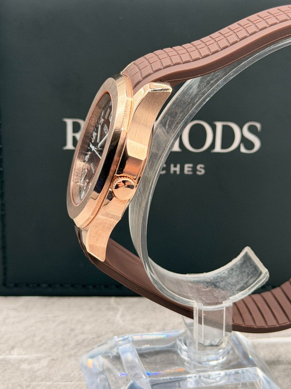 Nauteiko (Aquanaut) Rose Gold Chocolate
