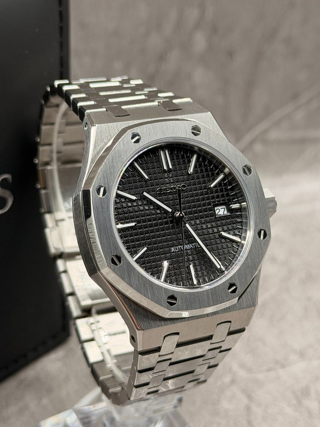 Royal Oak Black