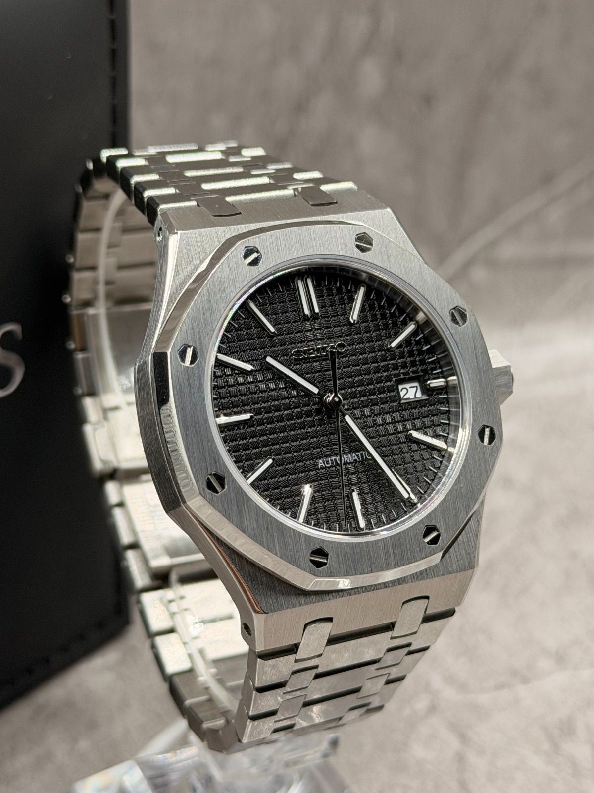 Royal Oak Black