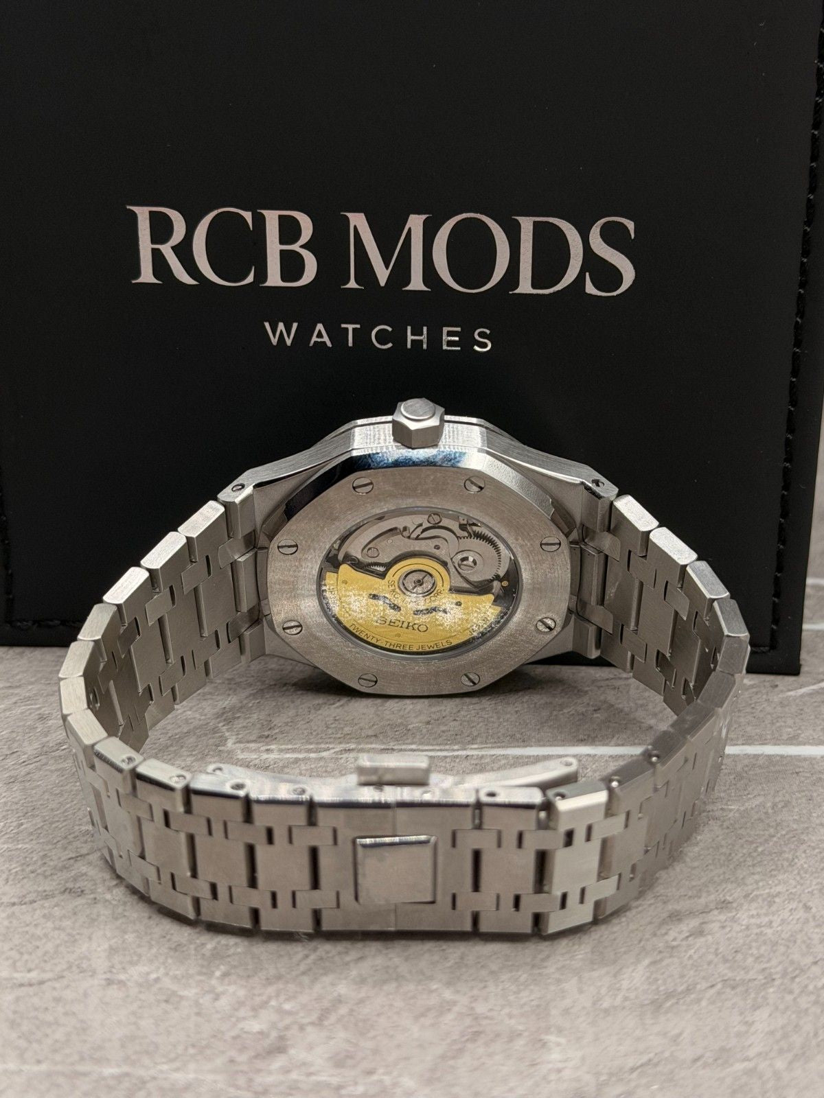 Royal Oak Black