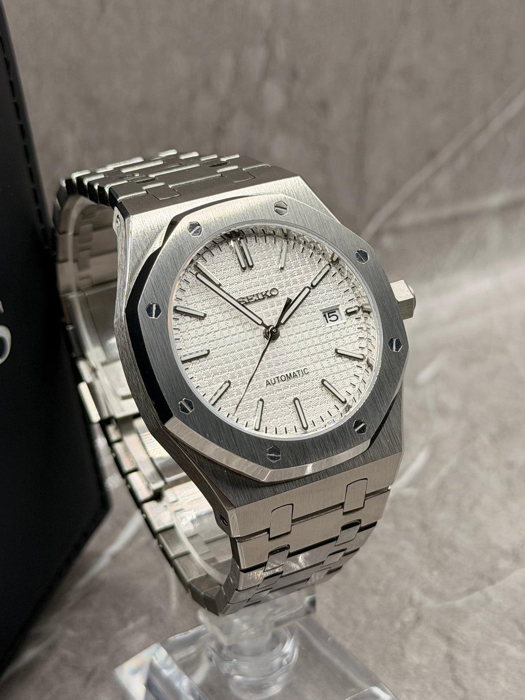 Royal Oak White
