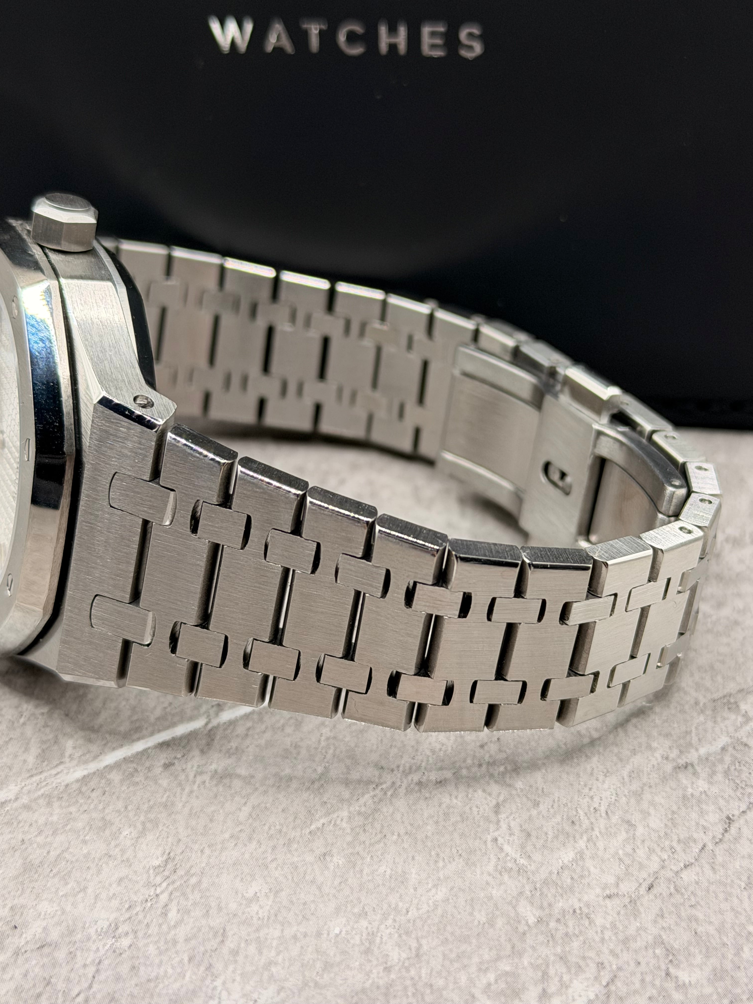 Royal Oak White