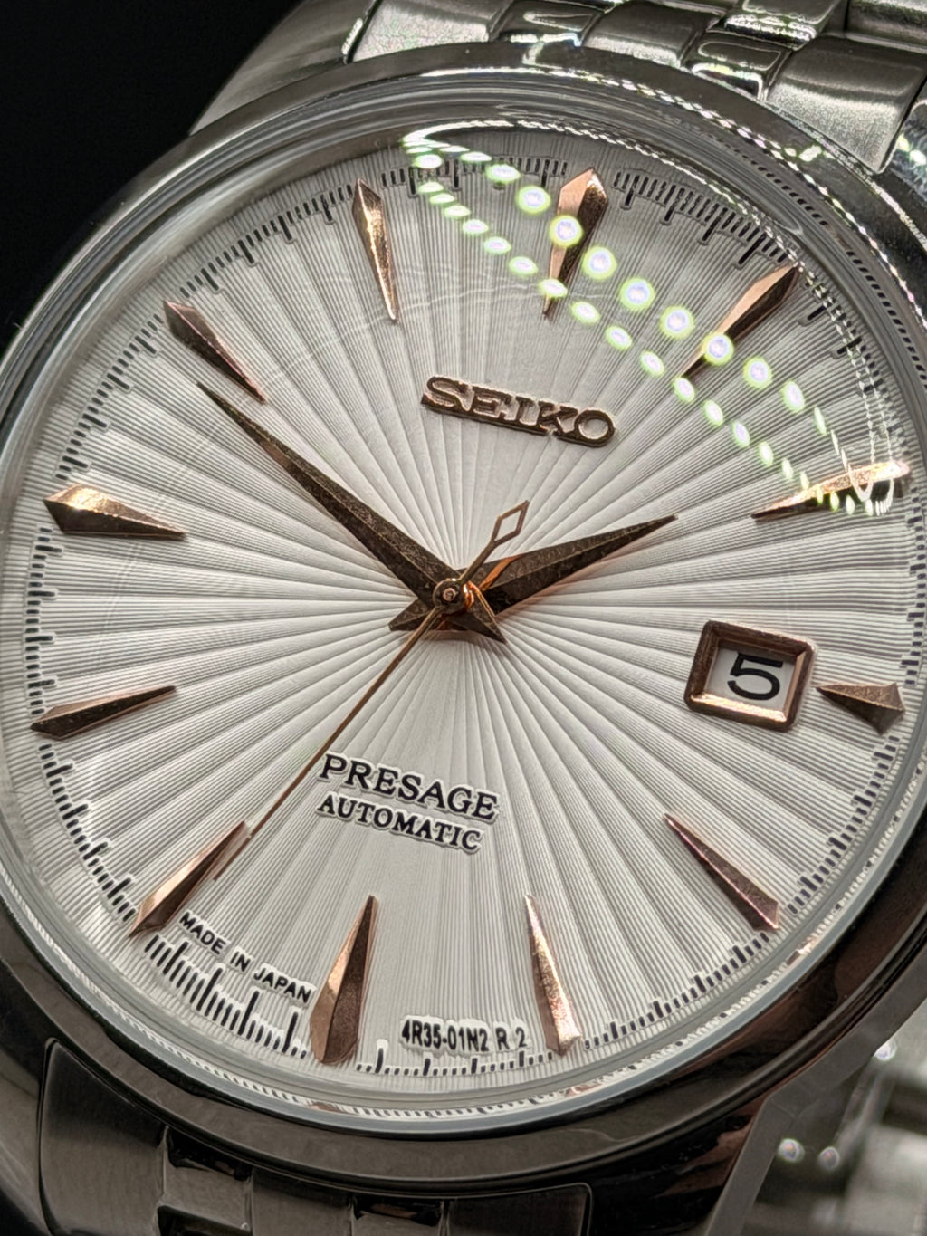 Presageiko White Steel